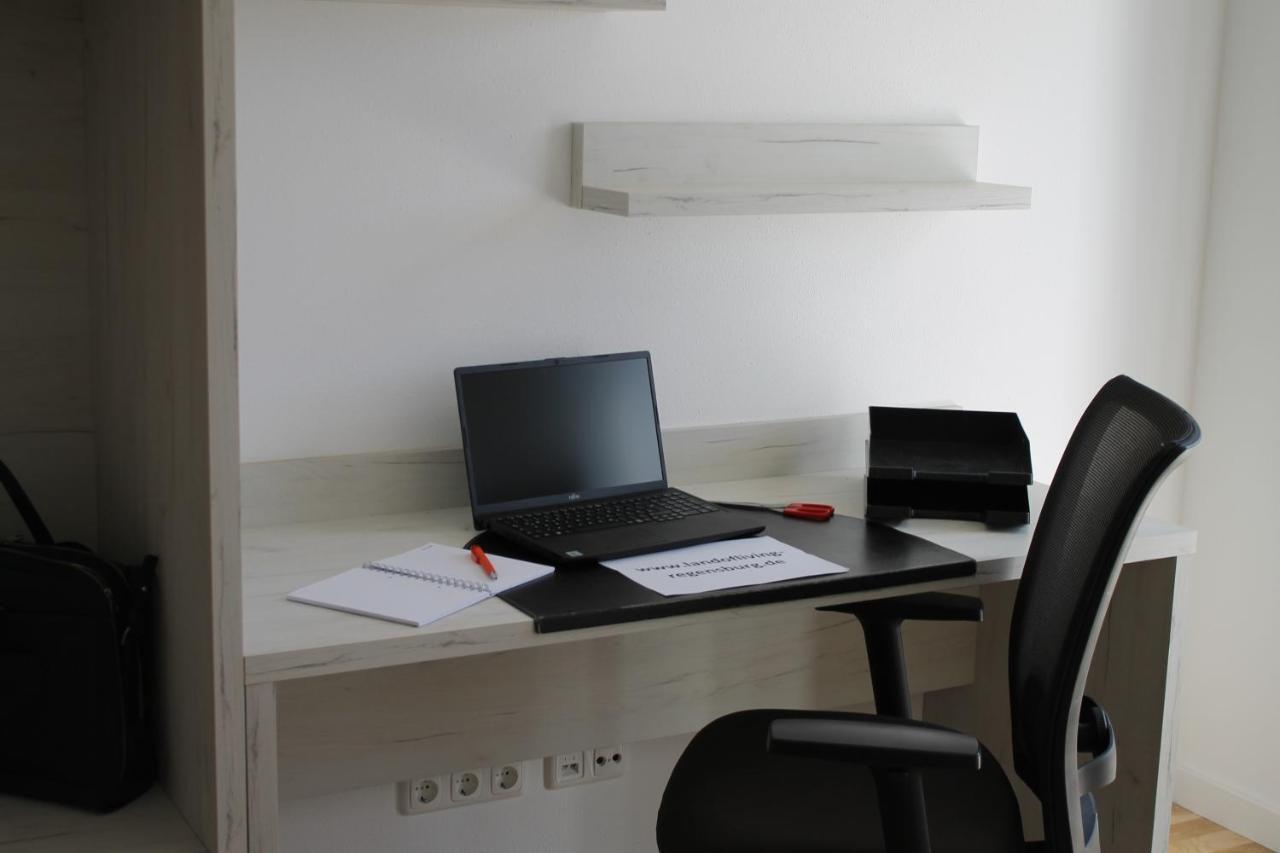 Wg Zimmer In Der Land Of Living Regensburg 켈하임 외부 사진